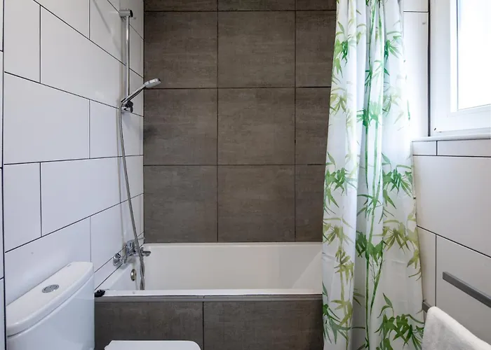 Silvercoast - Swimming Pool & Jacuzzi