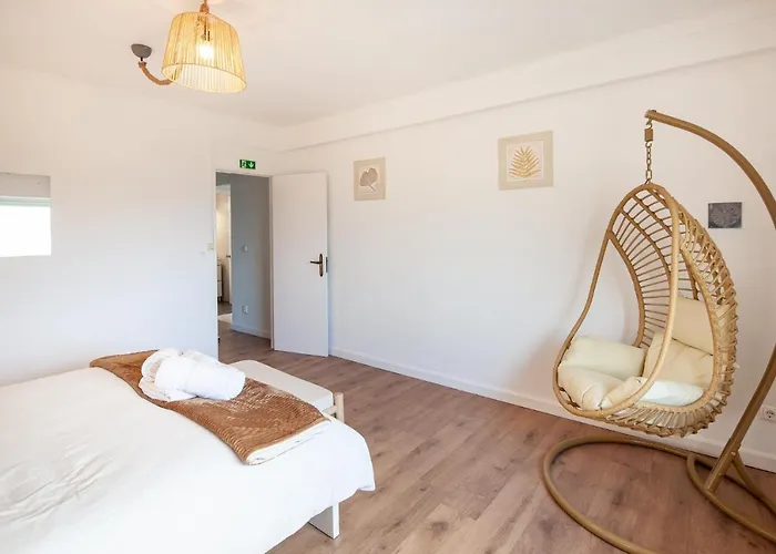 Silvercoast - Swimming Pool & Jacuzzi